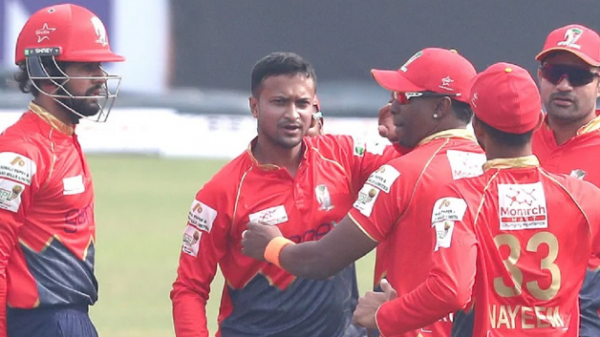 চট্টগ্রাম চ্যালেঞ্জার্সকে ৪ উইকেটে হারিয়েছে ফরচুন বরিশাল