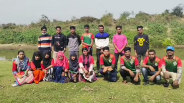 ফেনি নদীতে সি.আর.বি খাগড়াছড়ি জেলার পরিচ্ছন্নতা অভিযান।