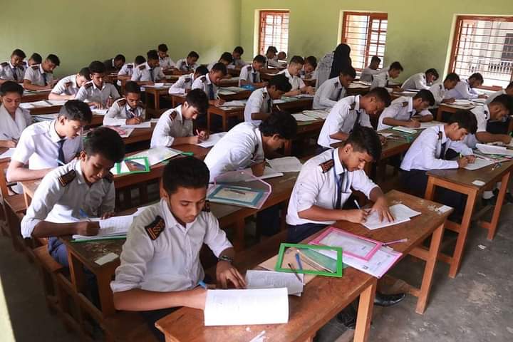 মেহেরপুরে অনুষ্ঠিত হচ্ছে এসএসসি ও সমমান পরীক্ষা