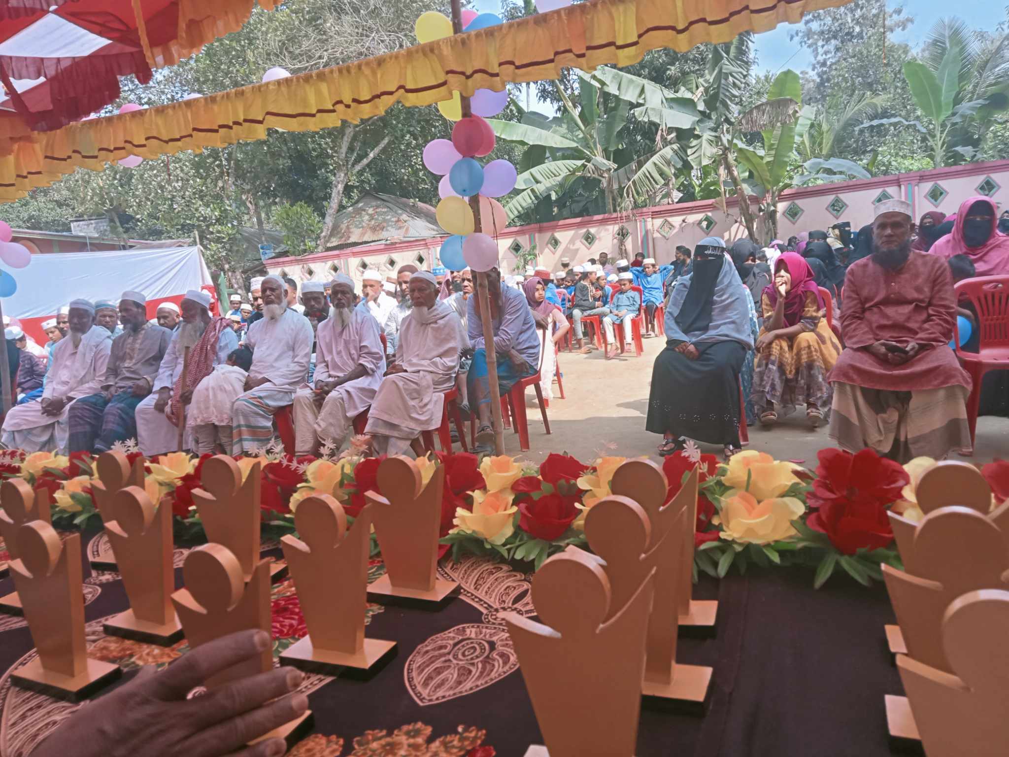 হোসেন পুর রিয়াজুল জান্নাহ দাখিল মাদ্রাসার ২০২৪ ইং বিদায়ী শিক্ষাত্রীদের দোয়া ও মেধাবিদের পুরুস্কার এবং অভিভাবক সমাবেশ।