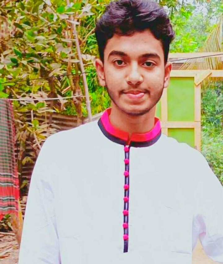 ছেলে আত্মহত্যায় মা সহ ৪ জনের বিরুদ্ধে আদালতে মামলা