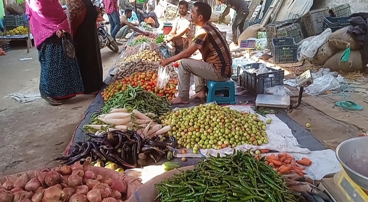 তাহিরপুরের বড়ছড়া জয়বাংলা বাজারে রমজানেই নিত্যপণ্যে আগুন, দিশেহারা ক্রেতারা