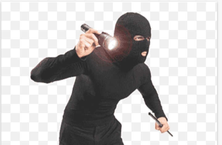 তাহিরপুরে চুরির অভিযোগে যুবক আটক, পুলিশে সোপর্দ।